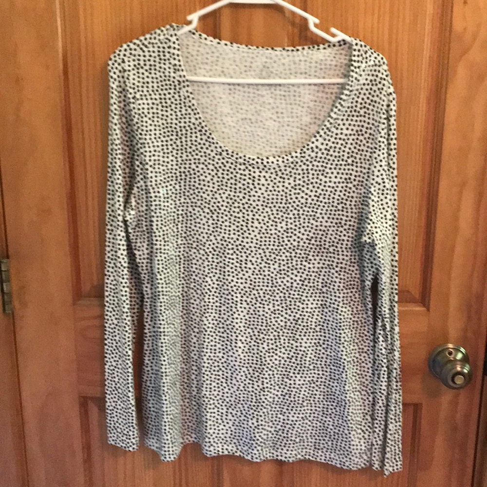 Old Navy long sleeve polka dot shirt.